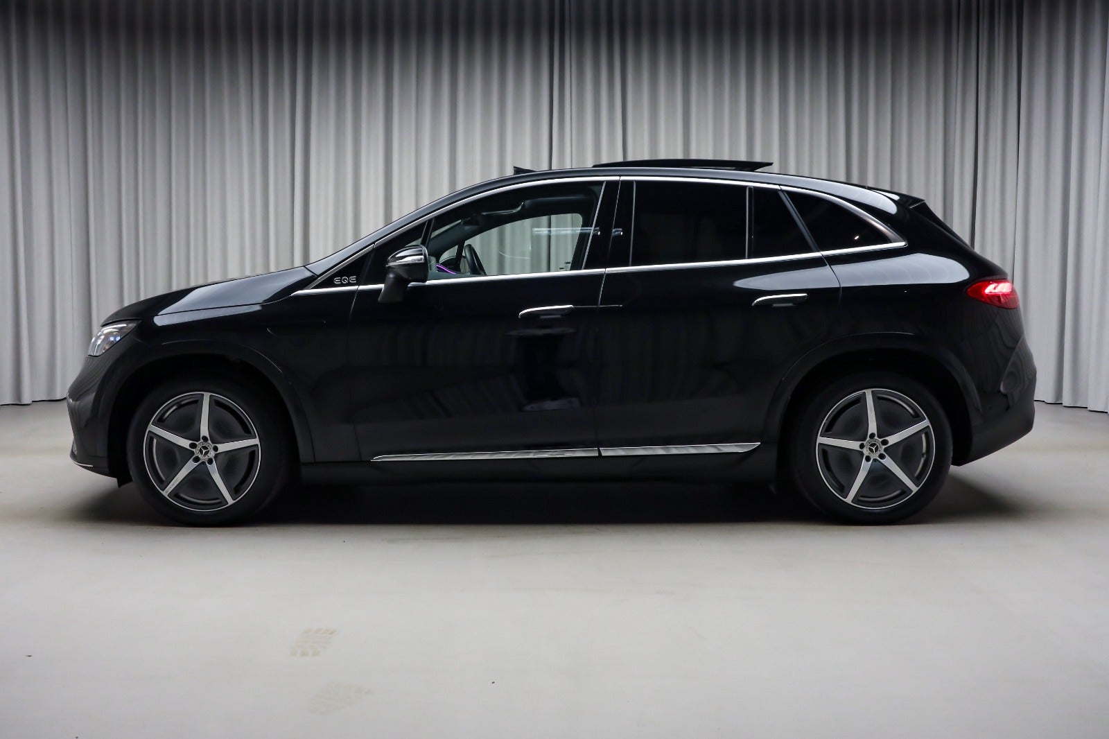 Mercedes-Benz EQE 350 SUV (6/8)