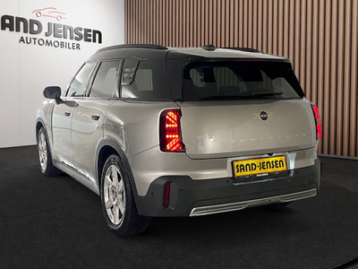 MINI Countryman SE Classic Trim M ALL4 Van
