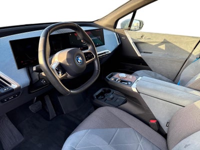 BMW iX xDrive40 Fully Charged M-Sport billede 2
