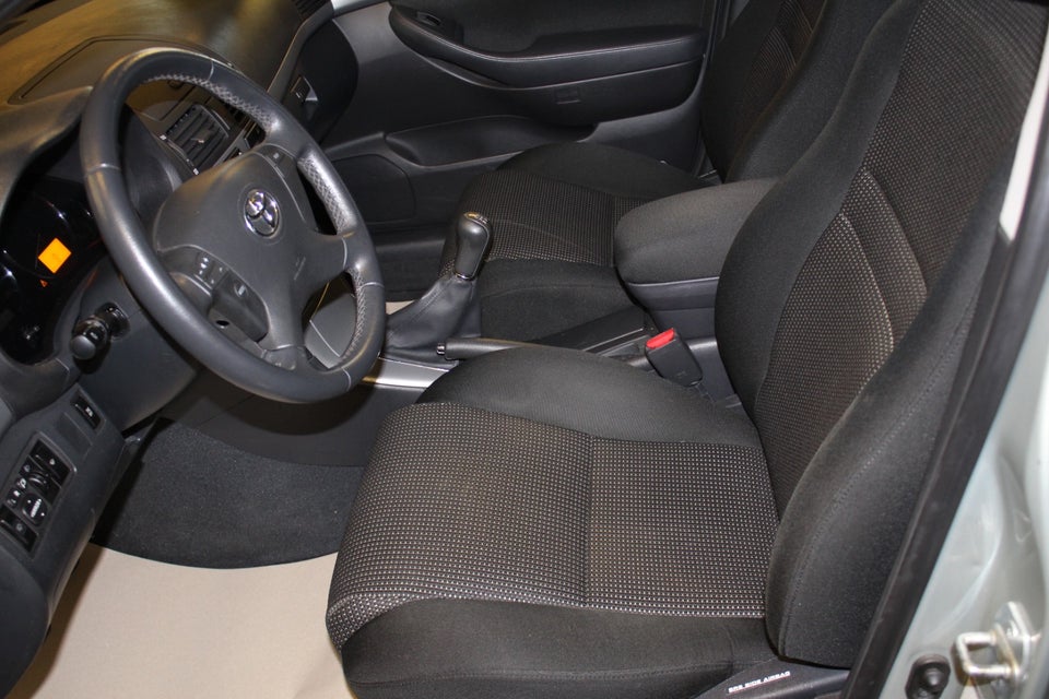 Toyota Avensis, Billede 4