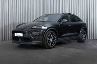 Porsche Macan 4   5d