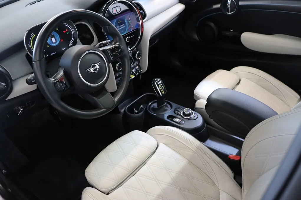 MINI Cooper SE Camden Edition