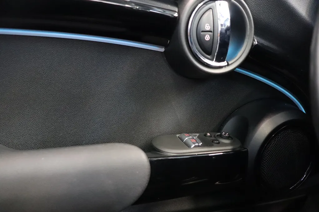 MINI Cooper SE Camden Edition