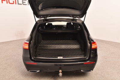 Mercedes E300 de AMG Line Night Edition stc. aut.