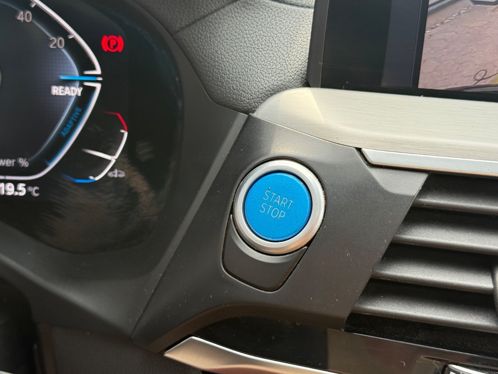 BMW iX3 Charged Plus