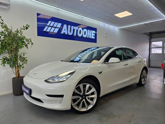 Tesla Model 3  Standard Range+ RWD
