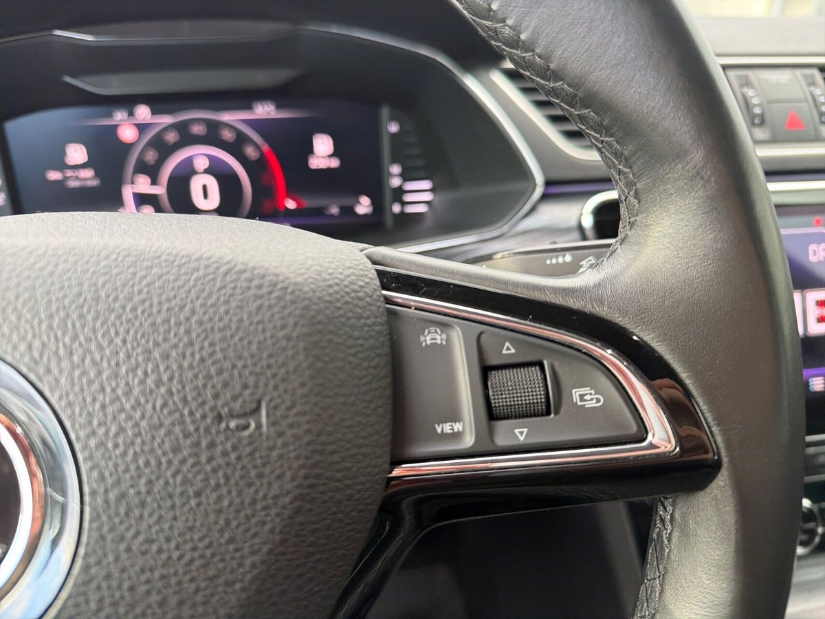 Skoda Superb TSi 190 Business Executive Combi DSG billede 17