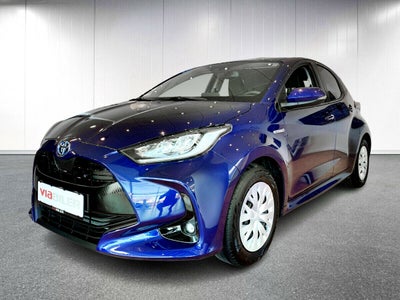 Toyota Yaris 1,5 Hybrid H3 Smart e-CVT 5d - 239.900 kr.