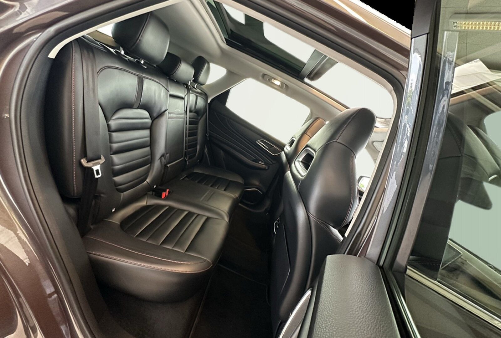 MG EHS PHEV Luxury