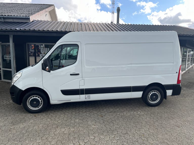 Renault Master III T33 dCi 125 L2H2 Kassevogn