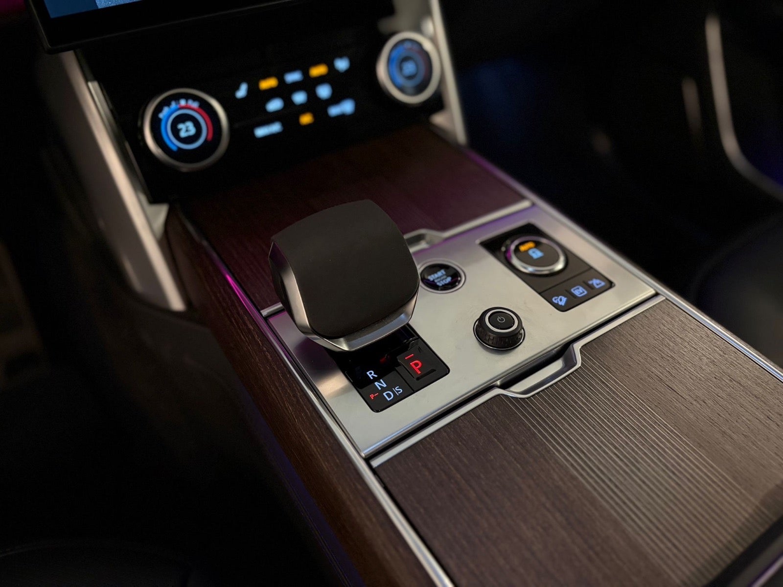 Land Rover – Range Rover