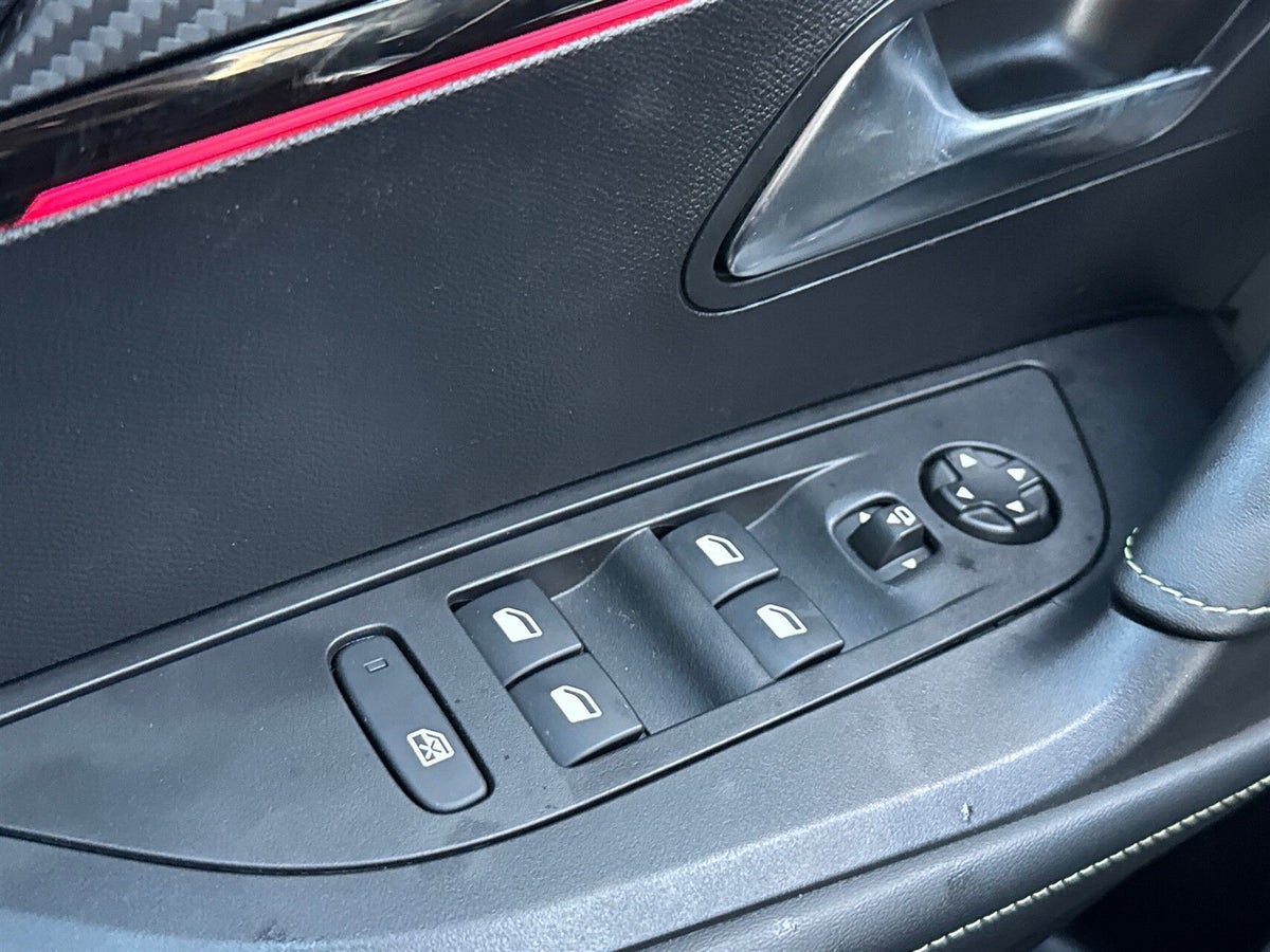 Peugeot e-2008 GT Sky billede 16