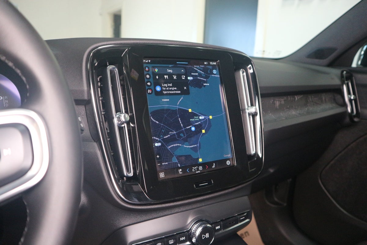 Volvo XC40 P6 ReCharge Core