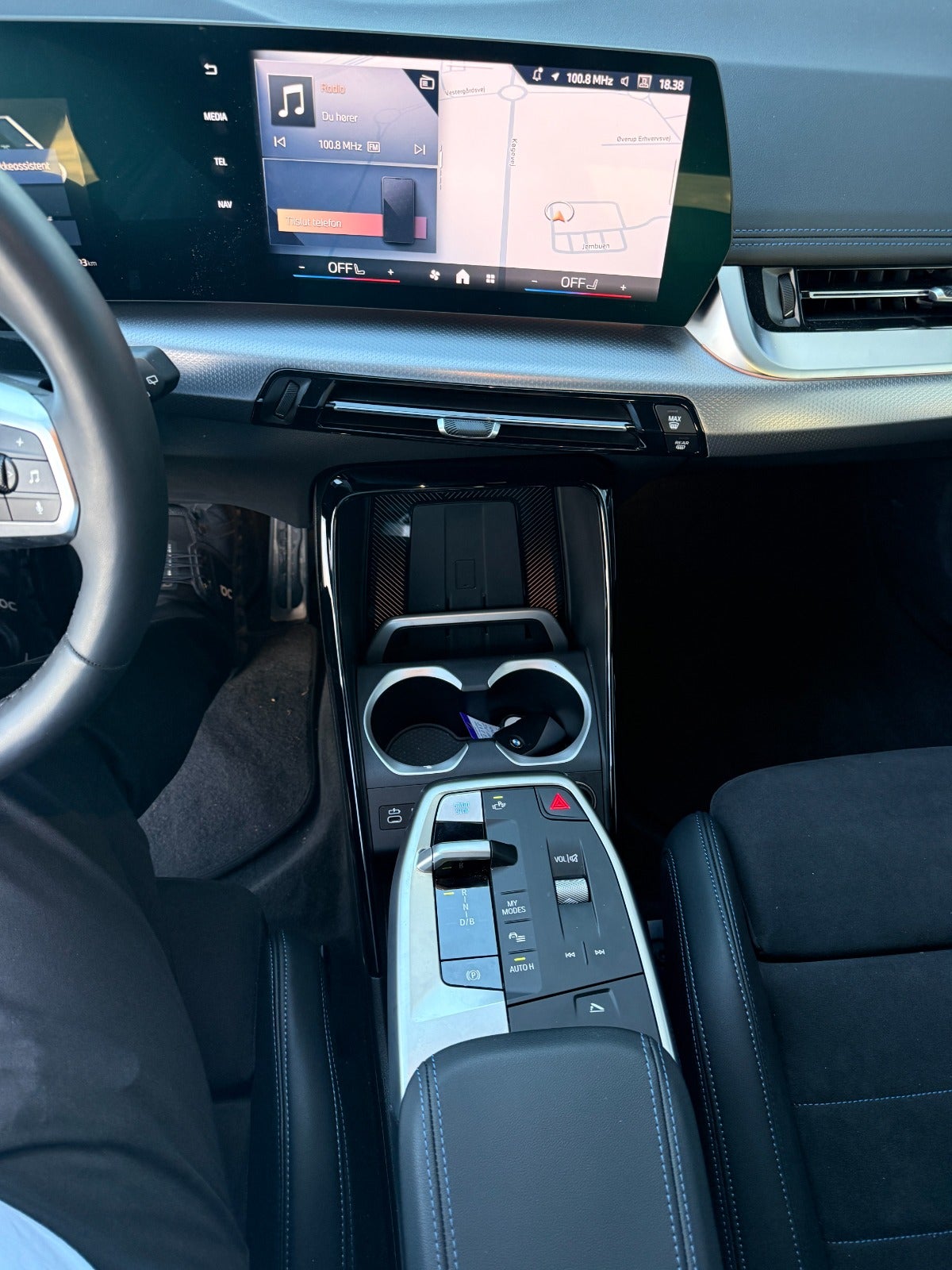 BMW iX1 eDrive20 M-Sport Premium 5d - 14