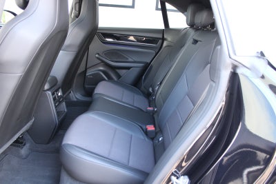 Porsche Macan 4 