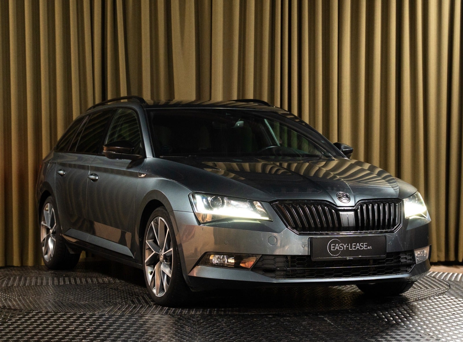 Billede af Skoda Superb 2,0 TDi 190 Sportline Combi DSG