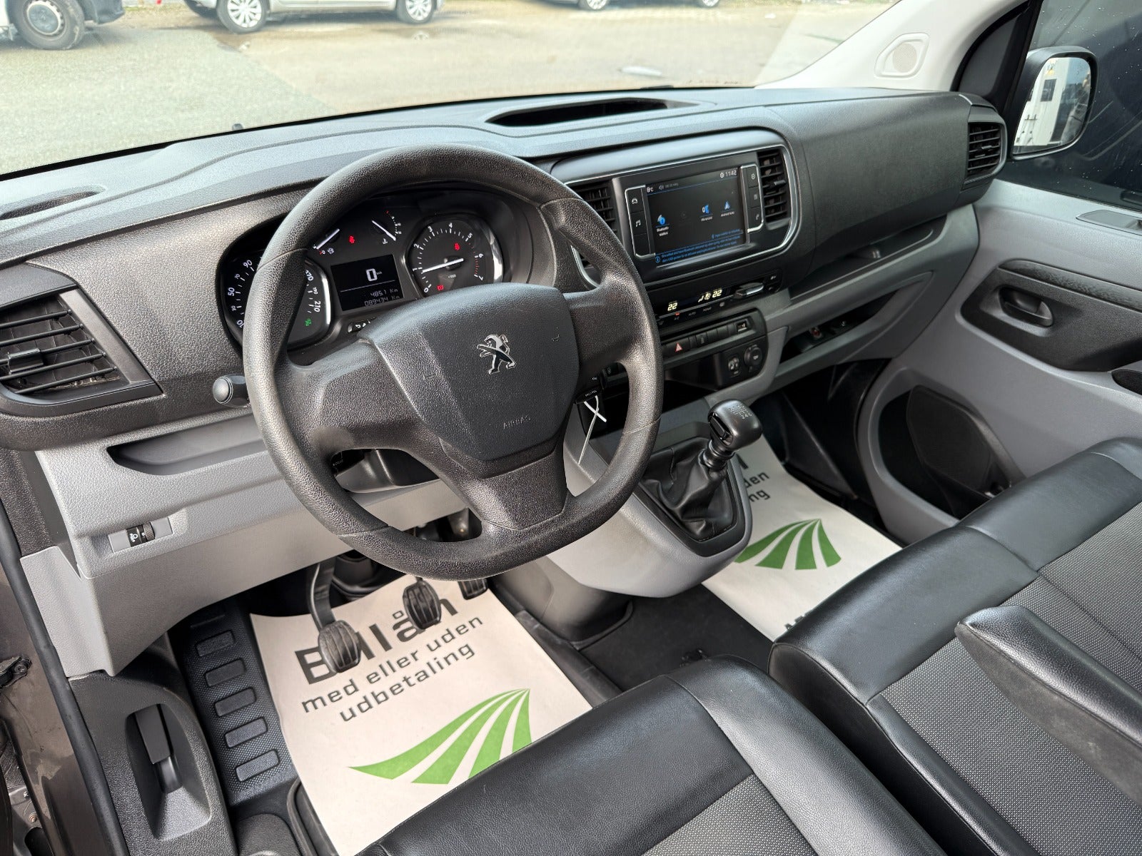 Peugeot Expert BlueHDi 120 L2 Premium Van