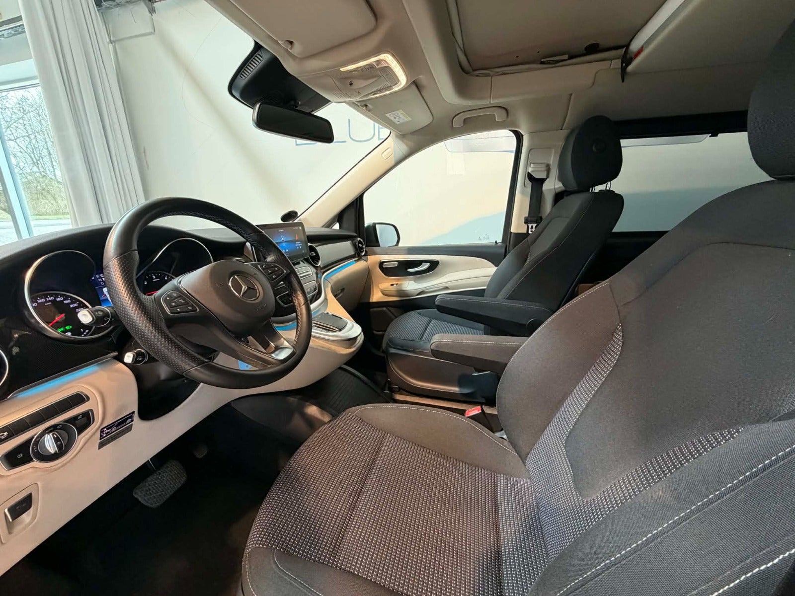 2021 Mercedes V220 d