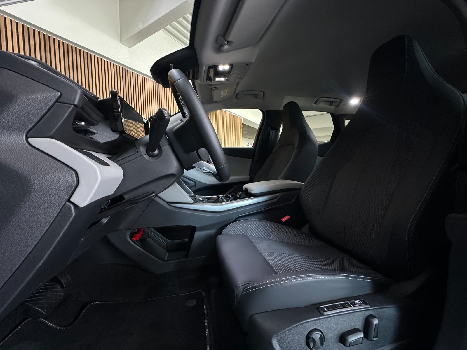 Billede af Ford Explorer 52 Select Standard Range