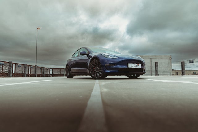Tesla Model 3  Performance AWD
