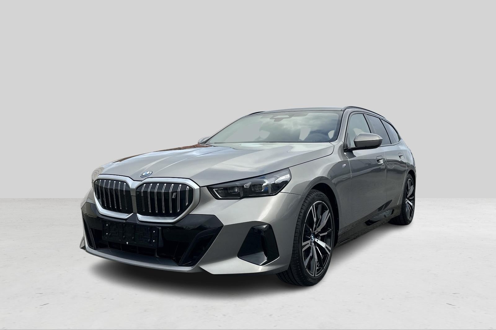 BMW i5 eDrive40 Touring Fully Charged M-Sport