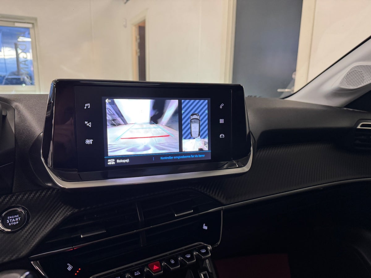 Peugeot 208 PureTech 100 Allure Sky