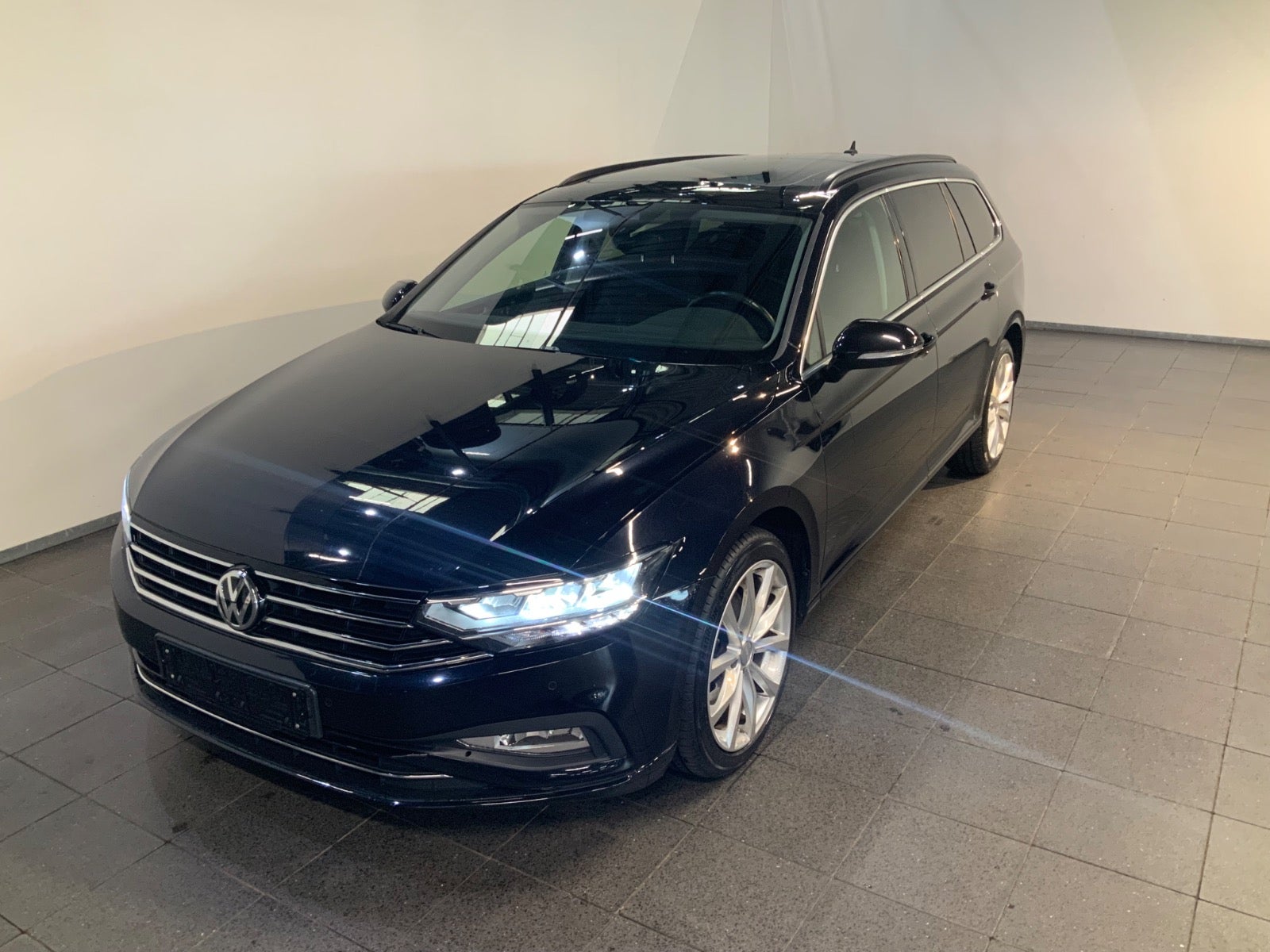 VW Passat (1/8)