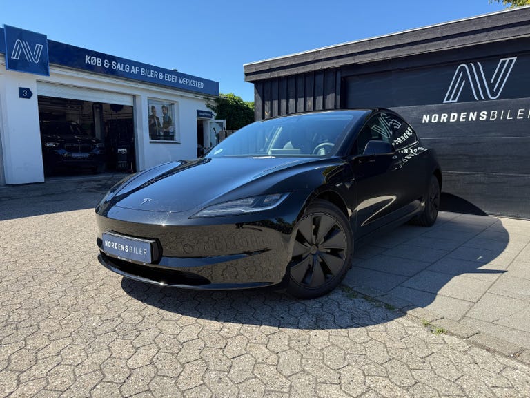 Tesla Model 3 Long Range AWD