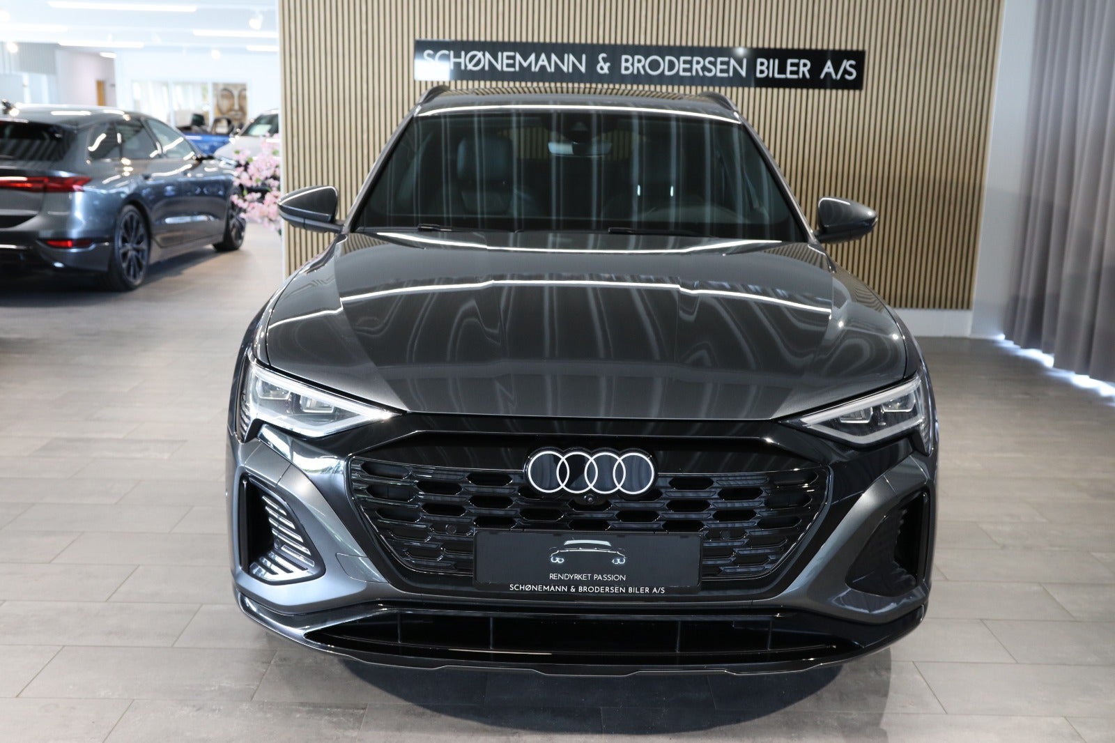 Billede af Audi Q8 e-tron 55 S-line Sportback quattro