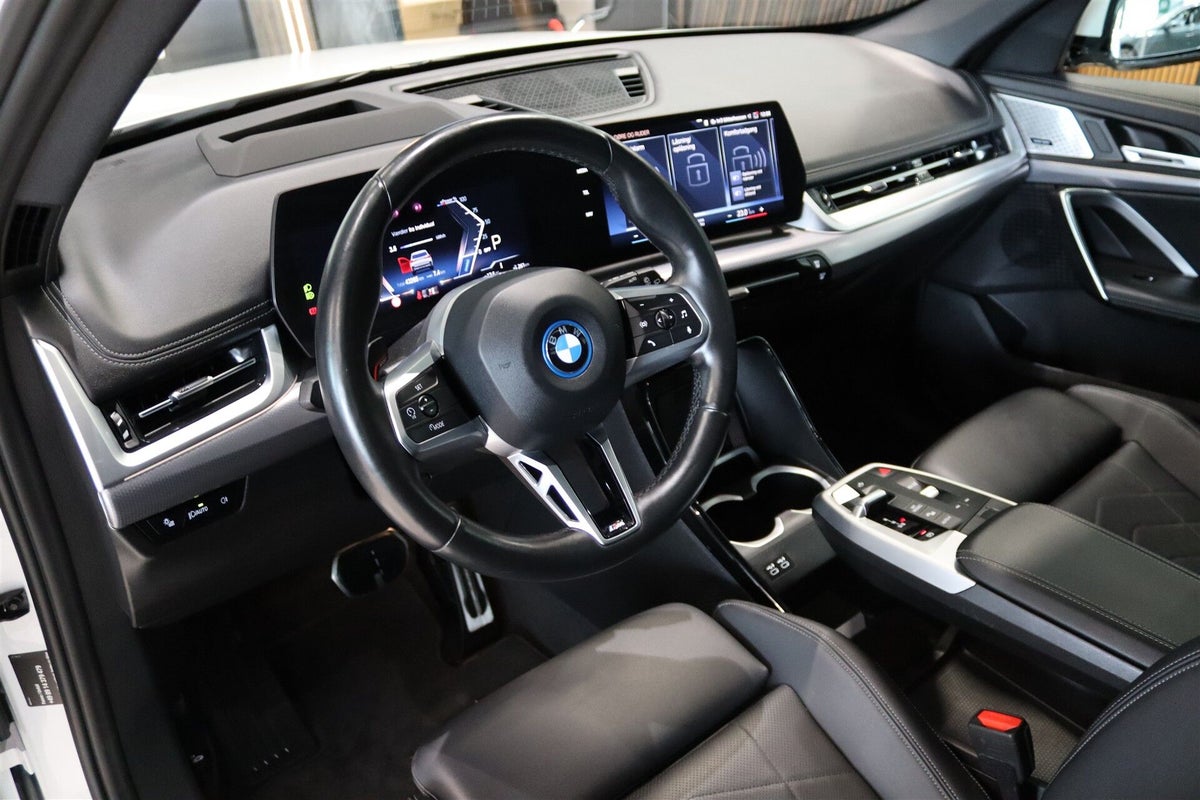 BMW iX1 xDrive30 Fully Charged M-Sport billede 5