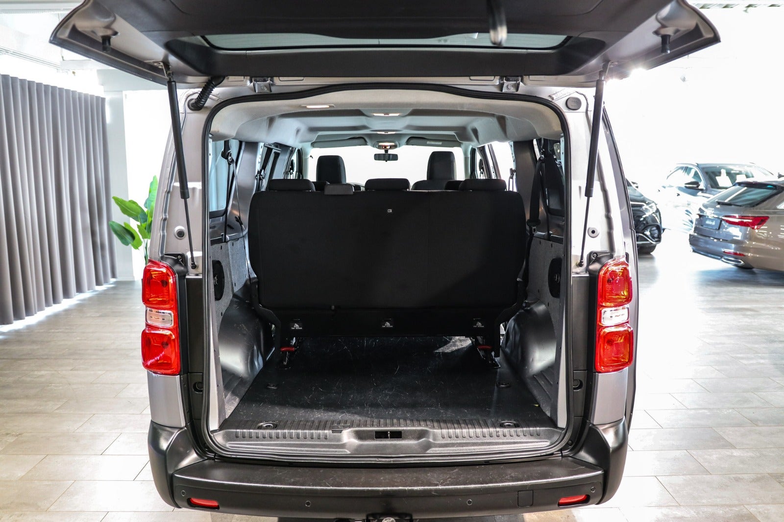 Billede af Toyota ProAce Verso 2,0 D 122 Long Family aut. 8prs