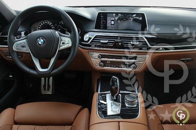 BMW 750Li 