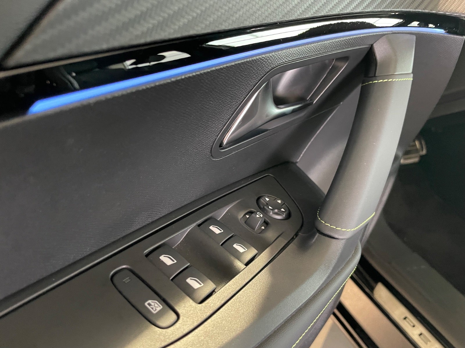 Billede af Peugeot e-2008 54 GT