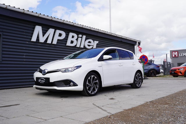 Toyota Auris 1,8 Hybrid H2 Style Skyview CVT