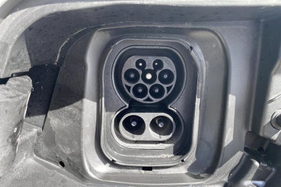 Peugeot e-2008 Active