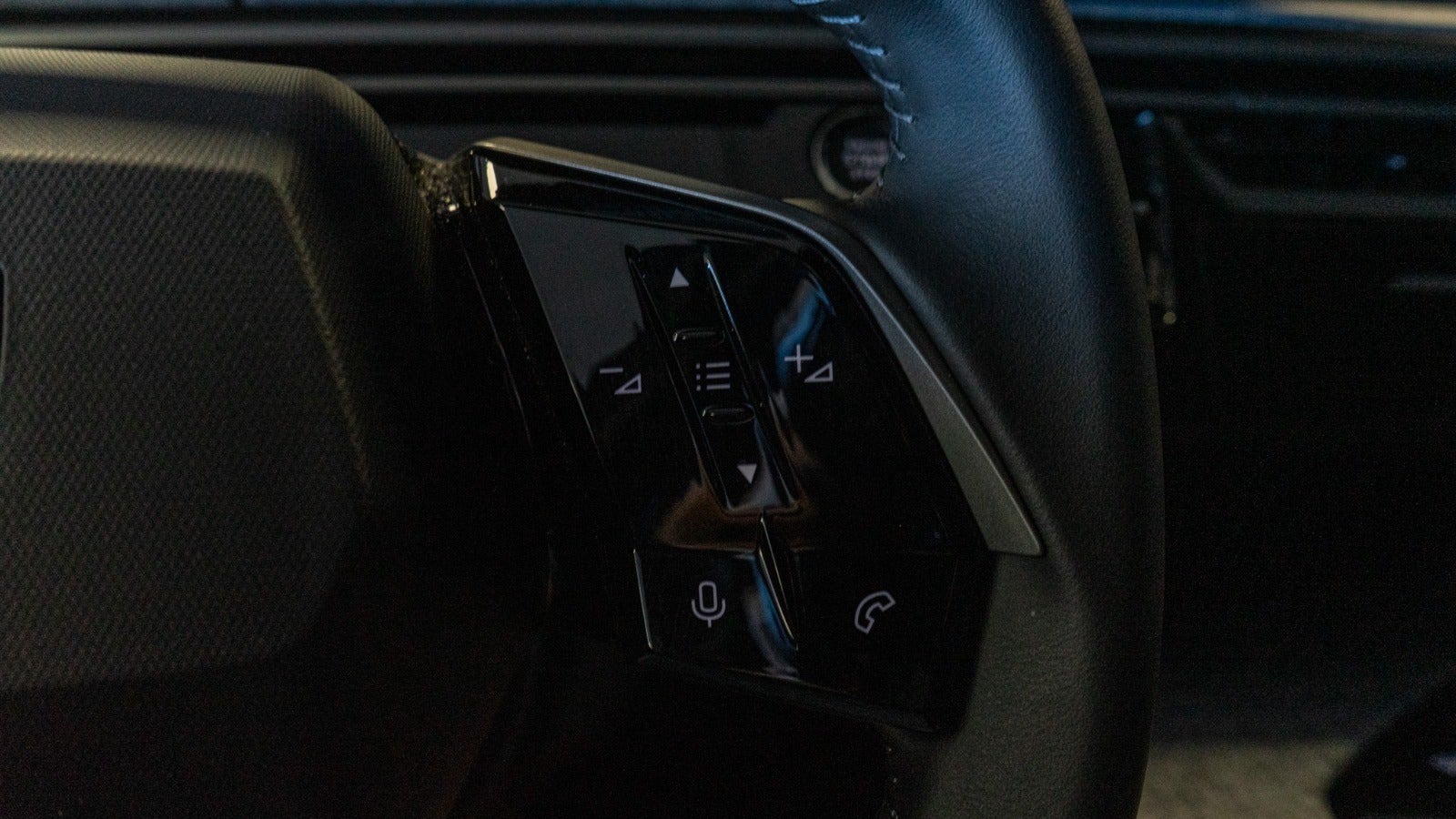 Billede af Peugeot e-5008 77 Allure 7prs