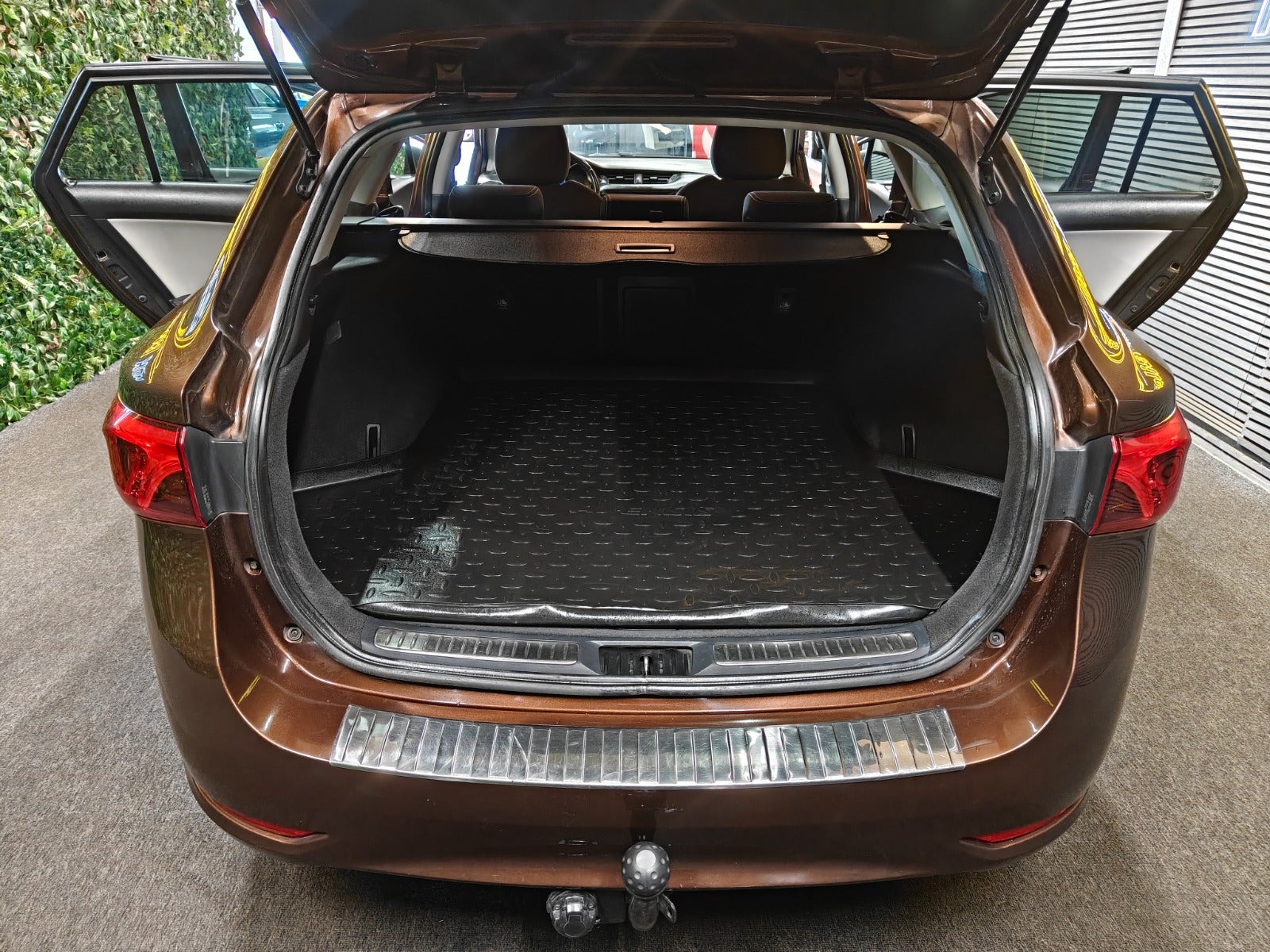 Billede af Toyota Avensis 1,8 VVT-i T2 Executive Touring Sports MDS