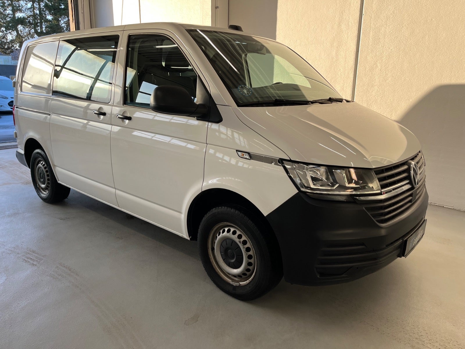 Billede af VW Transporter 2,0 TDi 150 Kassevogn DSG 4Motion kort