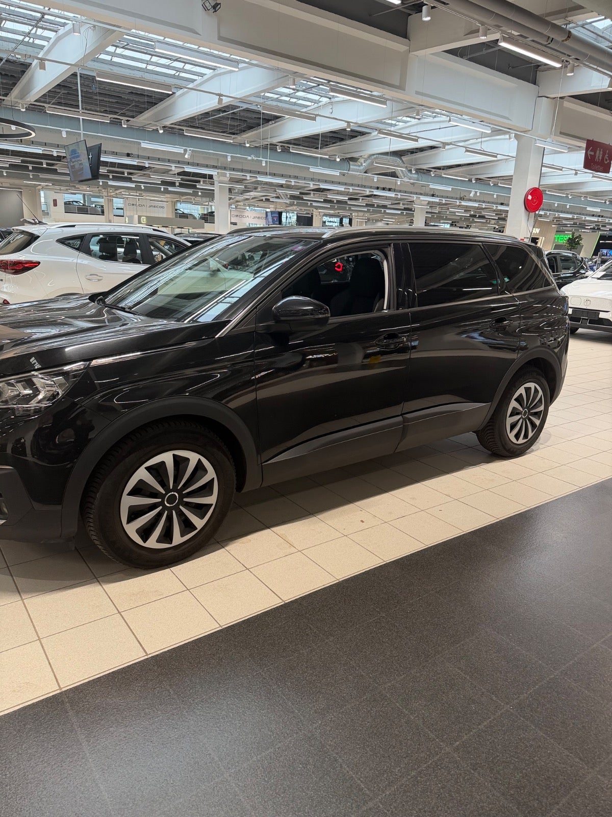 Peugeot 5008 BlueHDi 120 Active 7prs - billede 2