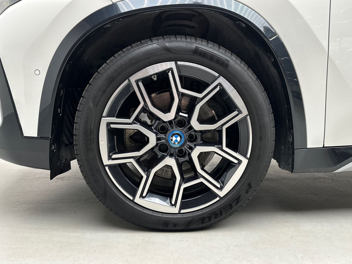 BMW iX1 eDrive20 X-Line billede 8