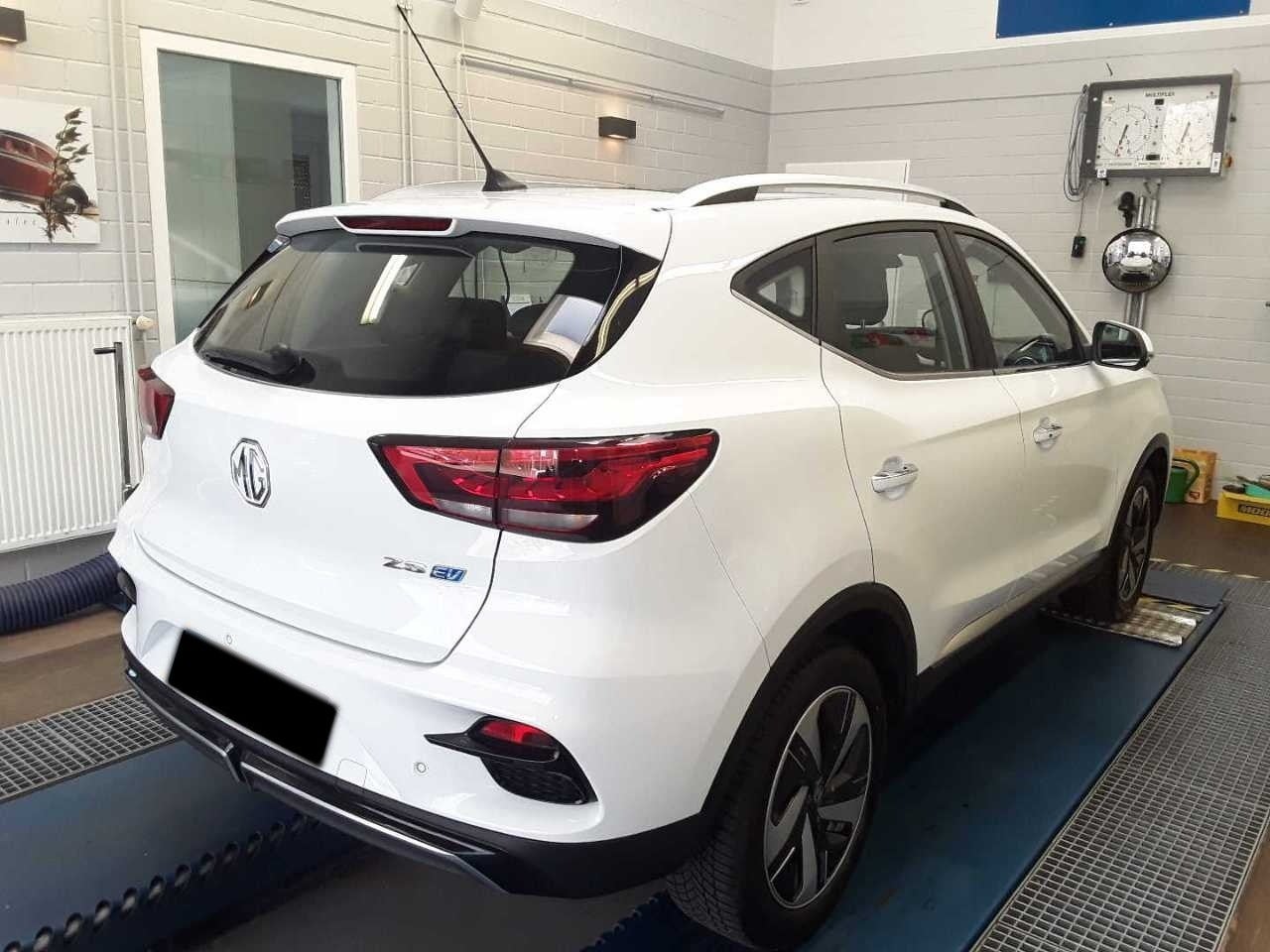 MG ZS Luxury