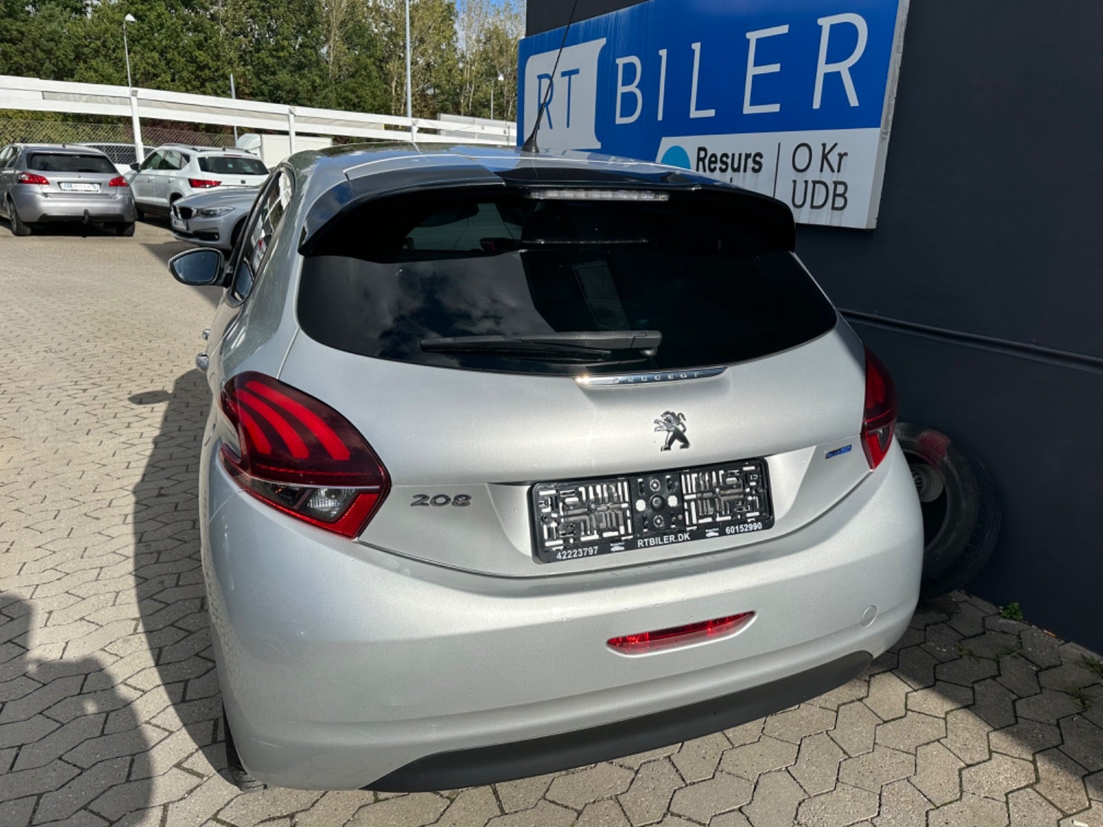 Peugeot 208 2016