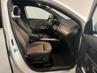 Mercedes EQA250 Electric Art