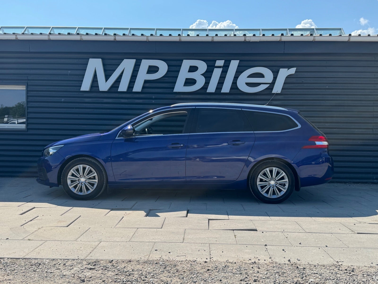 Billede af Peugeot 308 1,5 BlueHDi 130 Allure Sky SW
