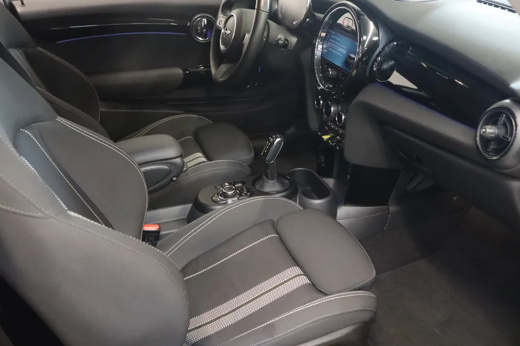 MINI Cooper SE Classic Trim