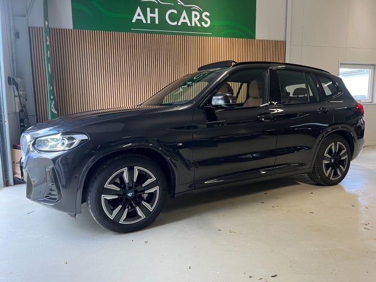 BMW iX3 Charged M-Sport