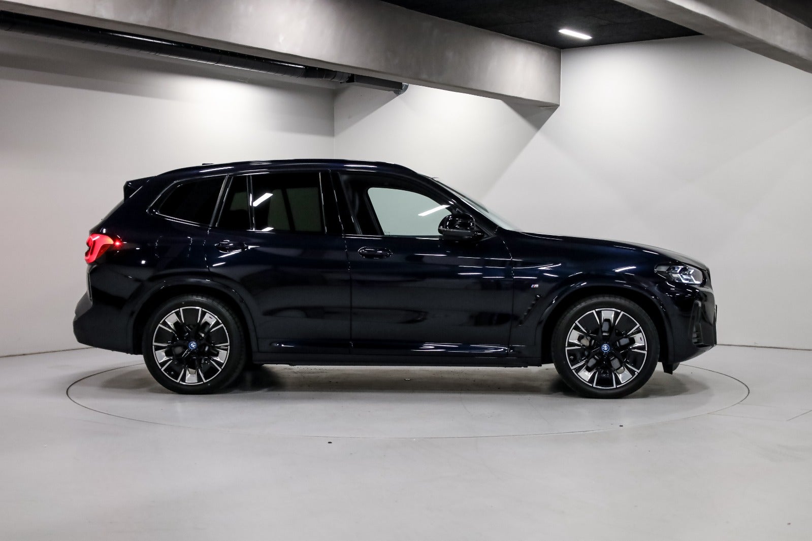 BMW iX3 Charged Plus M-Sport