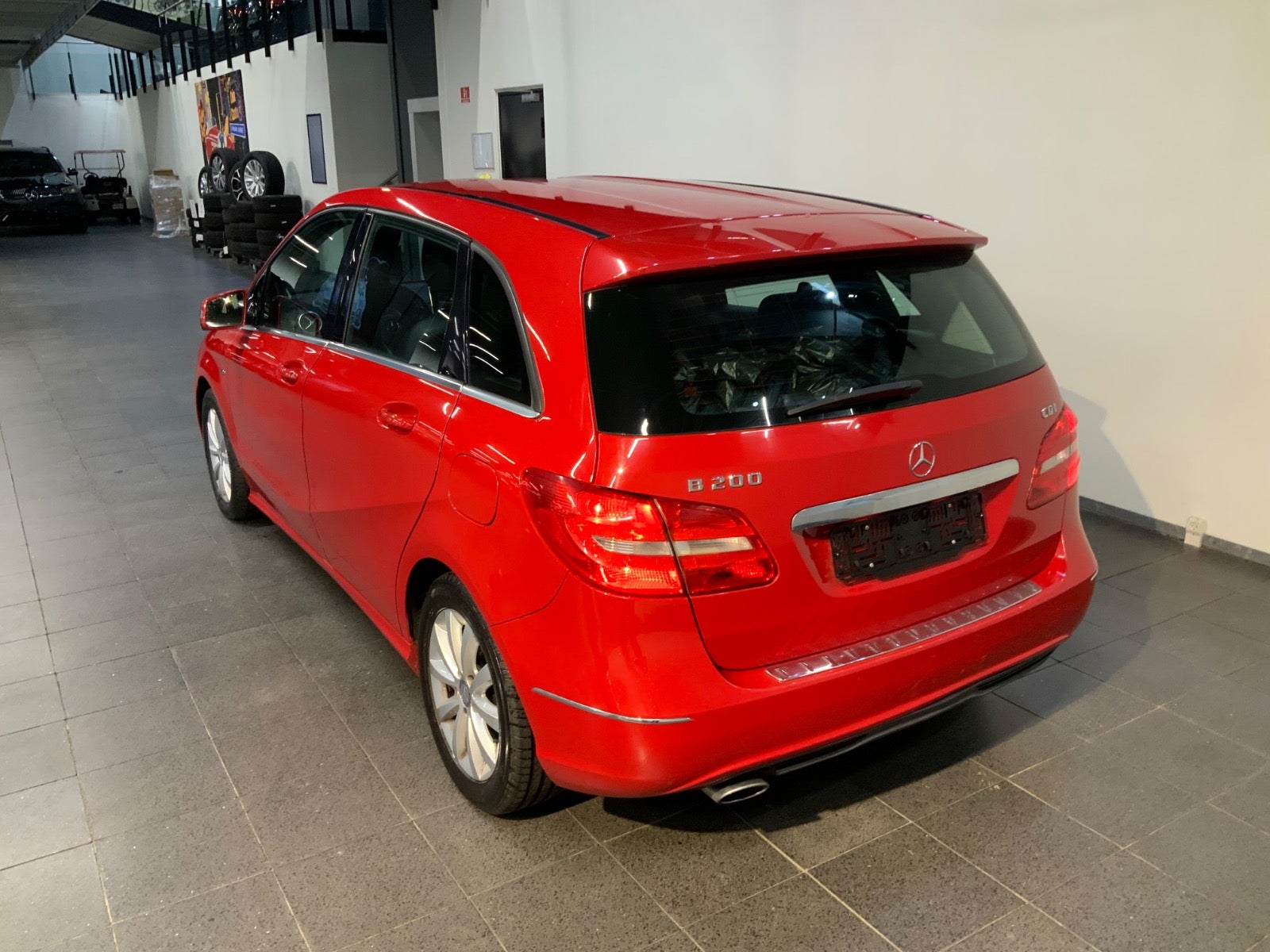 Mercedes-Benz B 200 (4/8)
