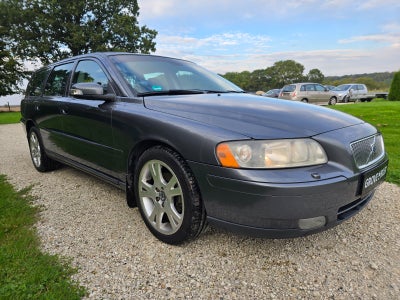 Volvo V70 2,4 140 Momentum 5d