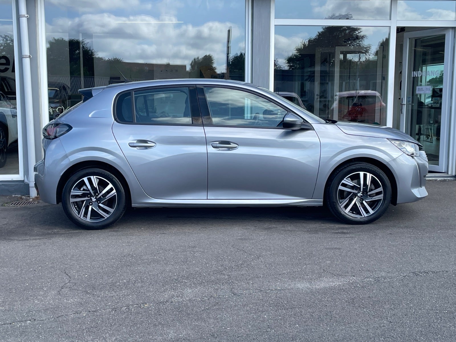 Billede af Peugeot 208 1,2 PureTech 100 Allure